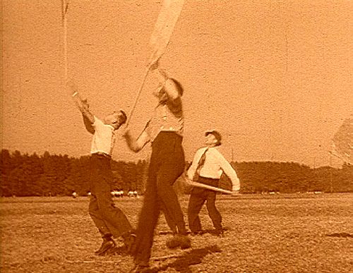 Historische Aufnahme eines Spiels [Klick auf das Bild, schließt das Fenster]