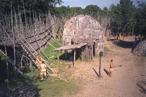 Indianer Dorf [Klick auf das Bild, schließt das Fenster]
