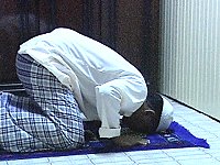 Ein betender Muslim