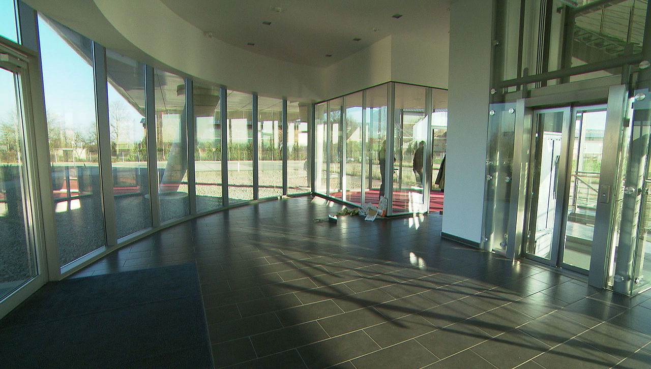 So sieht die Lobby von Bluesky ohne Einrichtung aus