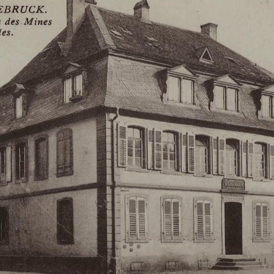 Schwarzweiß-Foto der Saarbrücker Domanialschule. (Foto: SWR – Screenshot aus der Sendung)