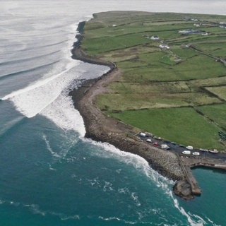 Irische Küstenlandschaft aus der Vogelperspektive