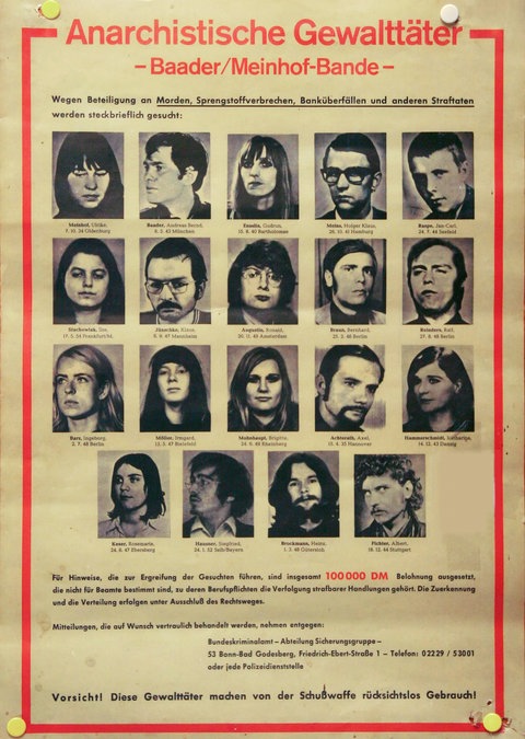 RAF-Fahndungsplakat mit 19 Fotos von Gesuchten