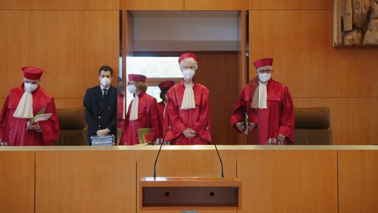 Die roten Roben · Das Bundesverfassungsgericht (Foto: SWR)