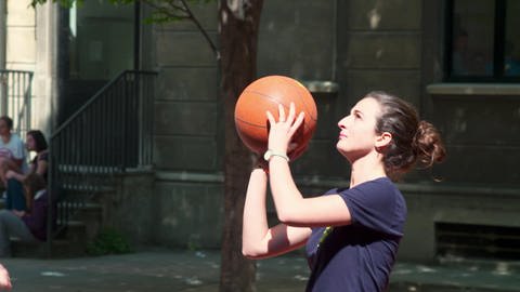 Verfolgt ihr, was im Basketball passiert? (Foto: WDR)
