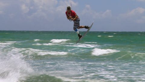 Kite-Surfing und Wakeboarding (Foto: SWR / WDR)