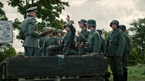 Die Hitlerjungen wollen Soldaten sein (Foto: SWR / LOOKS Film / Toto Studio)