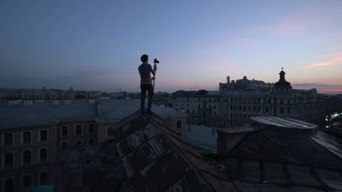 Auf den Dächern von St. Petersburg (Foto: SWR)