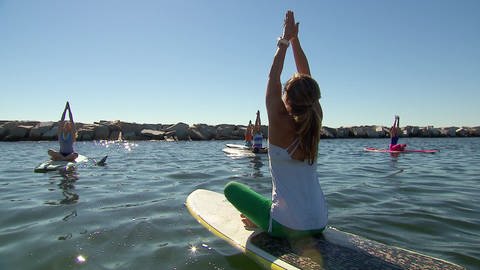 Yoga im Hafen von Rye, New Hampshire (Foto: SWR / WDR)