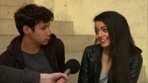 Zwei junge Menschen werden interviewt. (Foto: WDR - Screenshot aus der Sendung)