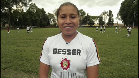 Eine starke Fußballerin in Kolumbien (Foto: WDR)