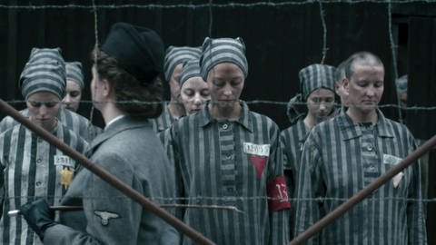 Eva wird nach Auschwitz deportiert (Foto: SWR / LOOKS Film / Toto Studio)