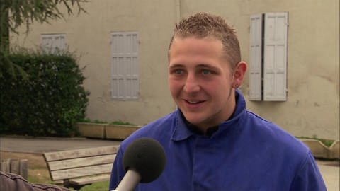 Ein junger Mann gibt ein Interview. (Foto: WDR - Screenshot aus der Sendung)