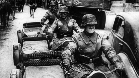 Krieg und Verderben · Vater, Mutter, Hitler