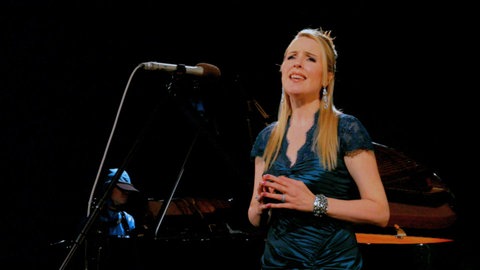 Töne in Bewegung · Achtung! Experiment