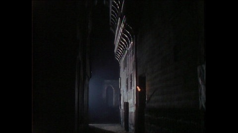 Murailles, puits et crimes · La ville au bas Moyen Âge