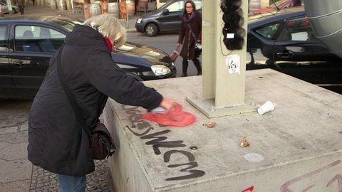 Gutgemeinte Sachbeschädigung? · Die Sofa-Richter