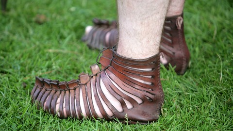 Kann man in Sandalen ein Weltreich erobern? · Frage trifft Antwort