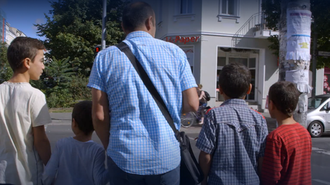 1. Ankunft · Und jetzt sind wir hier