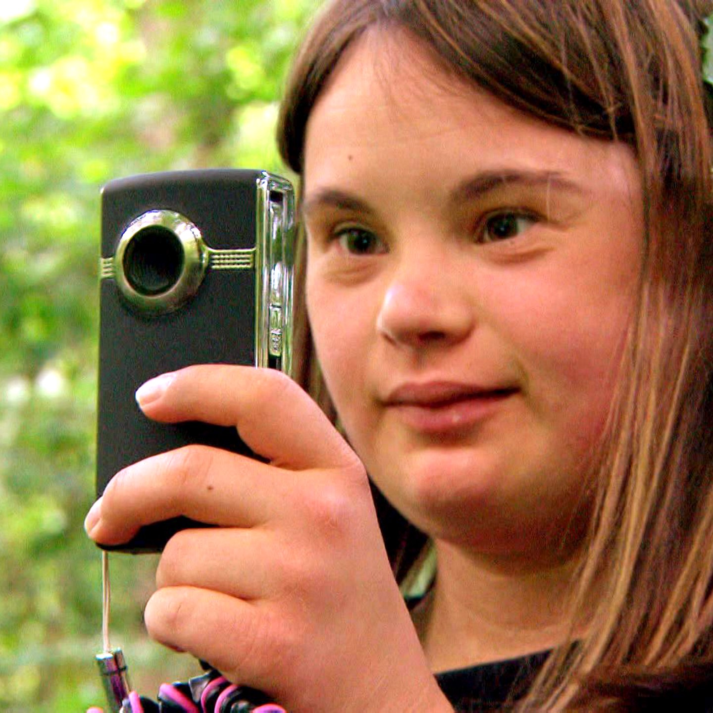 Vannadagi jinsiy aloqada tukli mushuklar