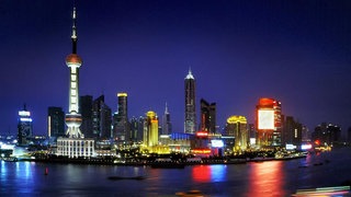 Stadtansicht von Shanghai bei Nacht