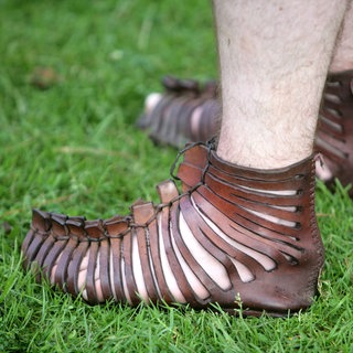 Kann man in Sandalen ein Weltreich erobern? · Frage trifft Antwort