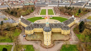 Schloss in Karlsruhe: Warum wird Karlsruhe Fächerstadt genannt? · Frage trifft Antwort