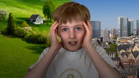 Im Vordergrund ein Kind, dass sich an den Kopf fasst und sich nicht entscheiden kann. Im Hintergrund links eine ländliche Umgebeung und rechts eine städtische Umgebung.