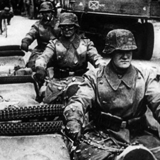 Krieg und Verderben · Vater, Mutter, Hitler