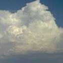 Vertikale Wolken